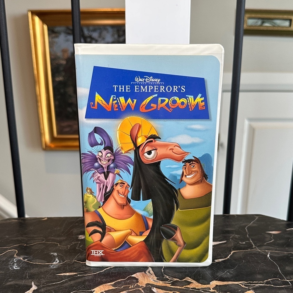 The Emperor's New Groove VHS Tape - Disney's Animated Classic (2000)